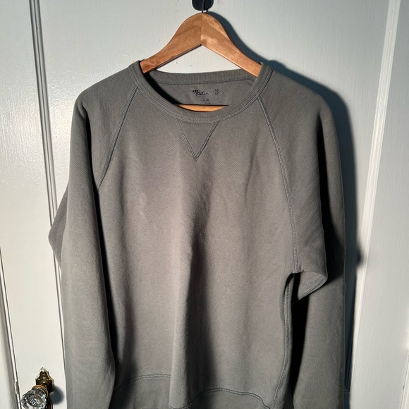 Men's Medium Garment-Dyed Meadow Green Crewneck Sweatshirt - Picture 2 of 3